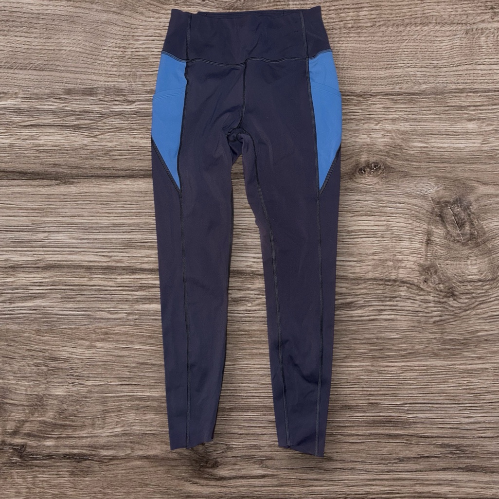 Peloton Essential Tulip Hem Leggings Size Small — image 2 of 5